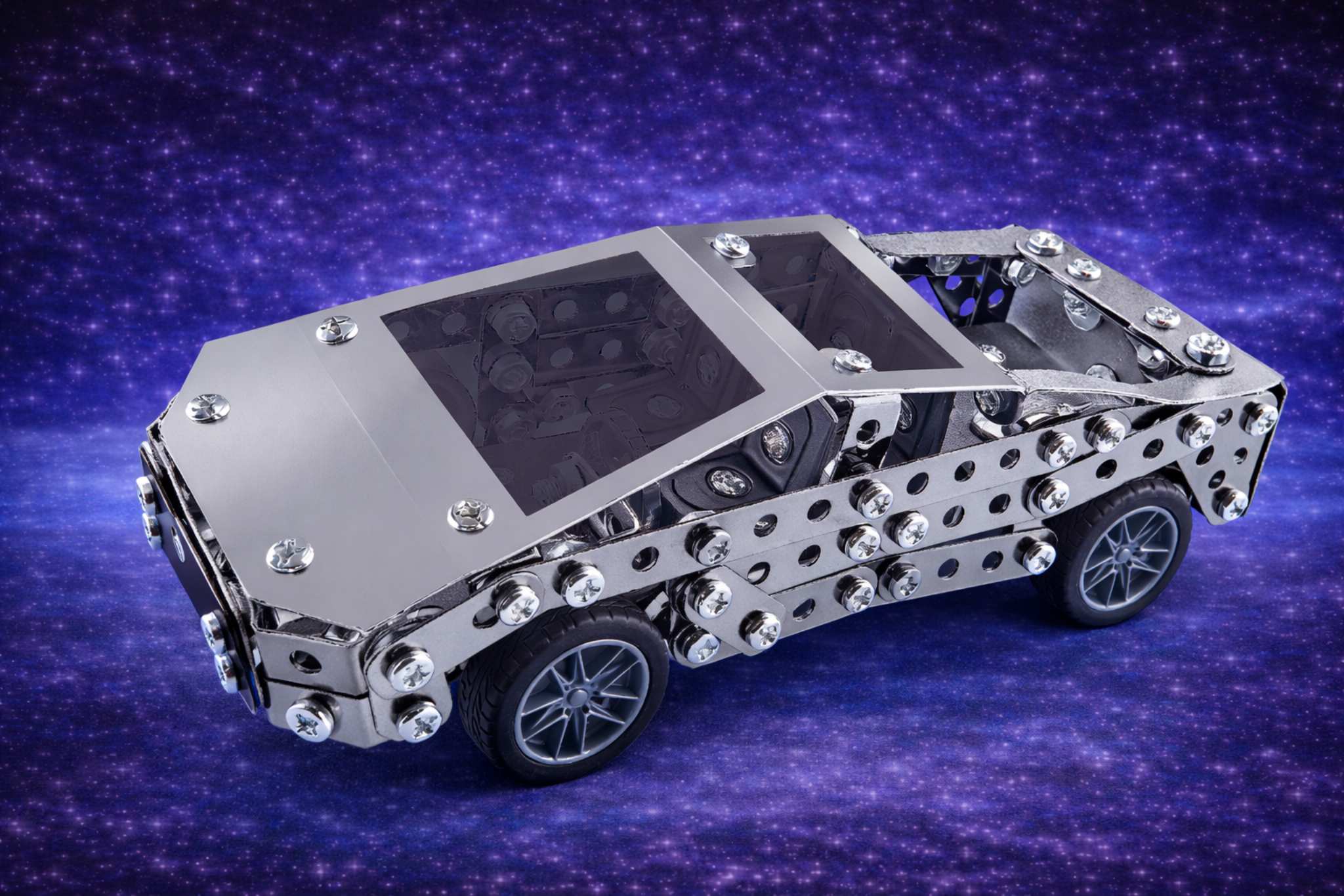 سيارة تسلا معدنية للتركيب